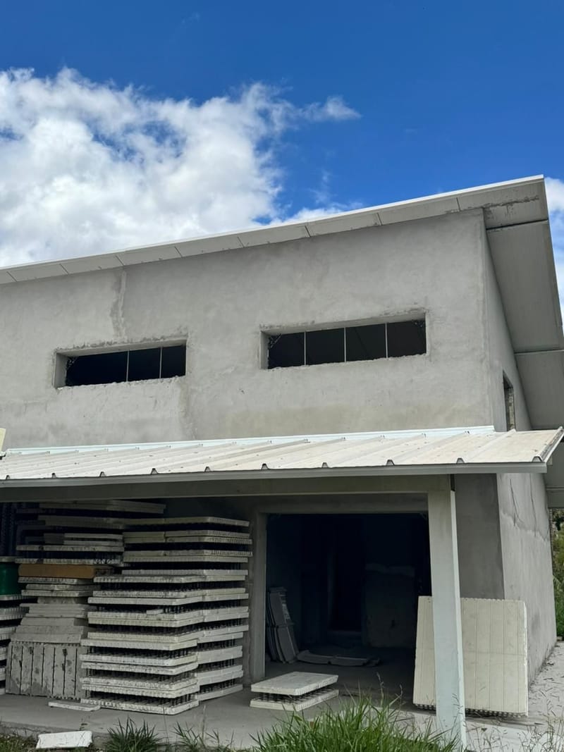 Obra em andamento no condomínio aeronáutico Ipuã