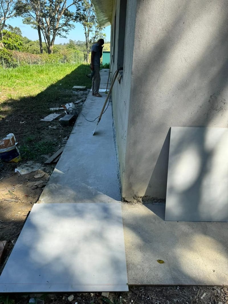 Obra em andamento no condomínio aeronáutico Ipuã