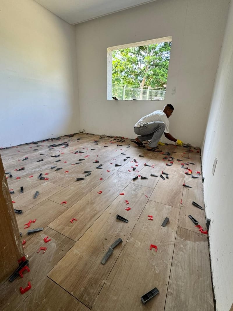 Obra em andamento no condomínio aeronáutico Ipuã