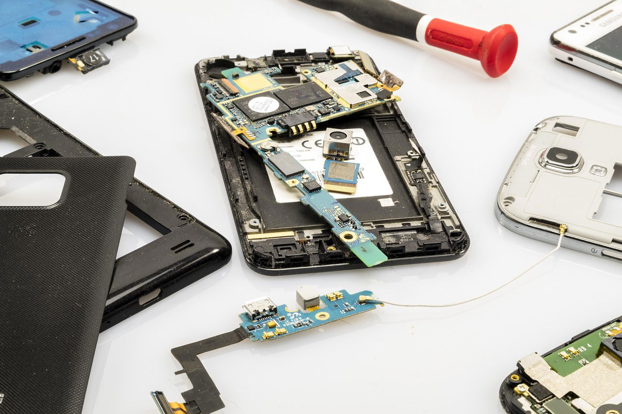 Start a Phone Repair & Accessories Shop in Kenya