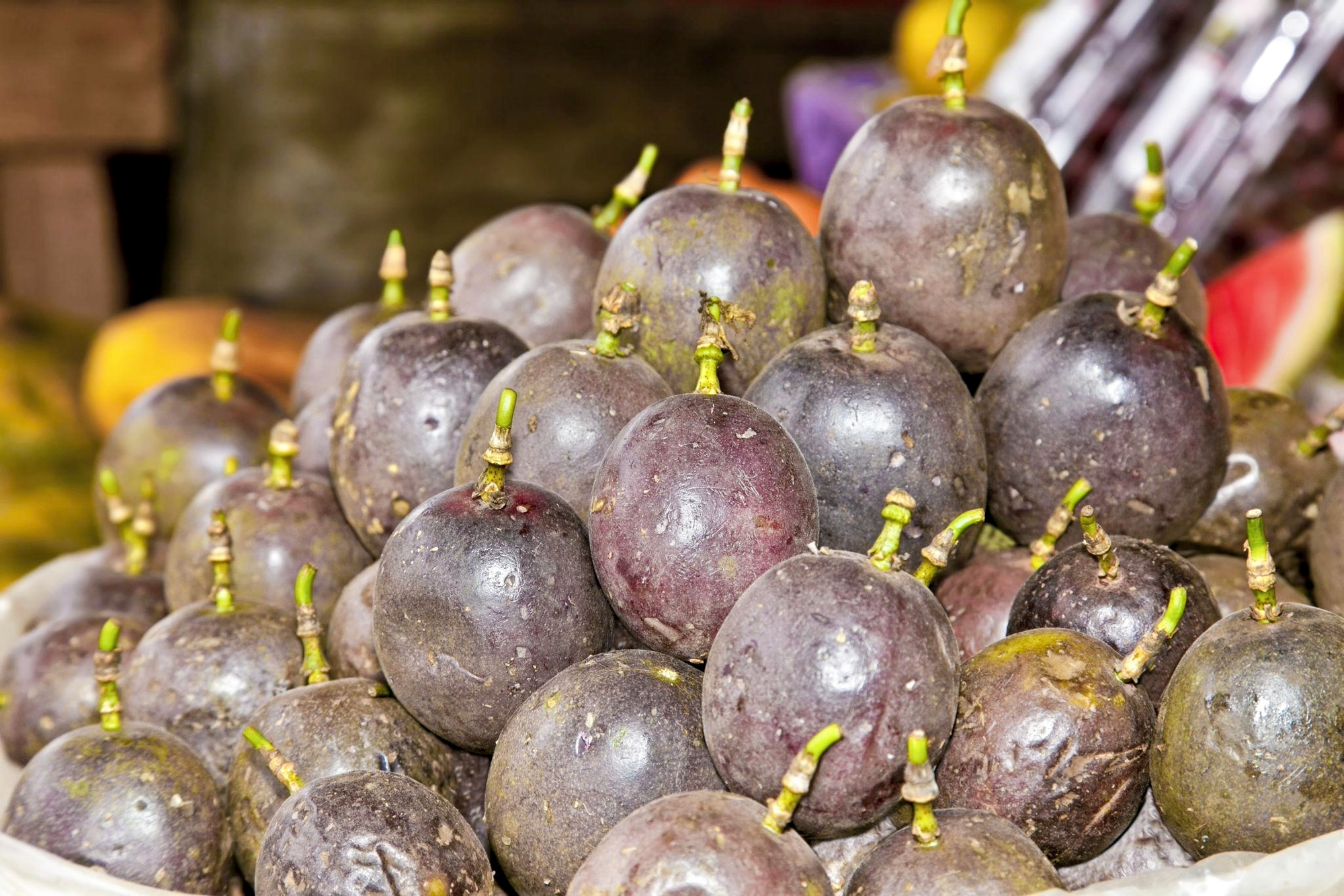 Passion Fruit Farming Weekly SOP (¼ Acre – Kenya)