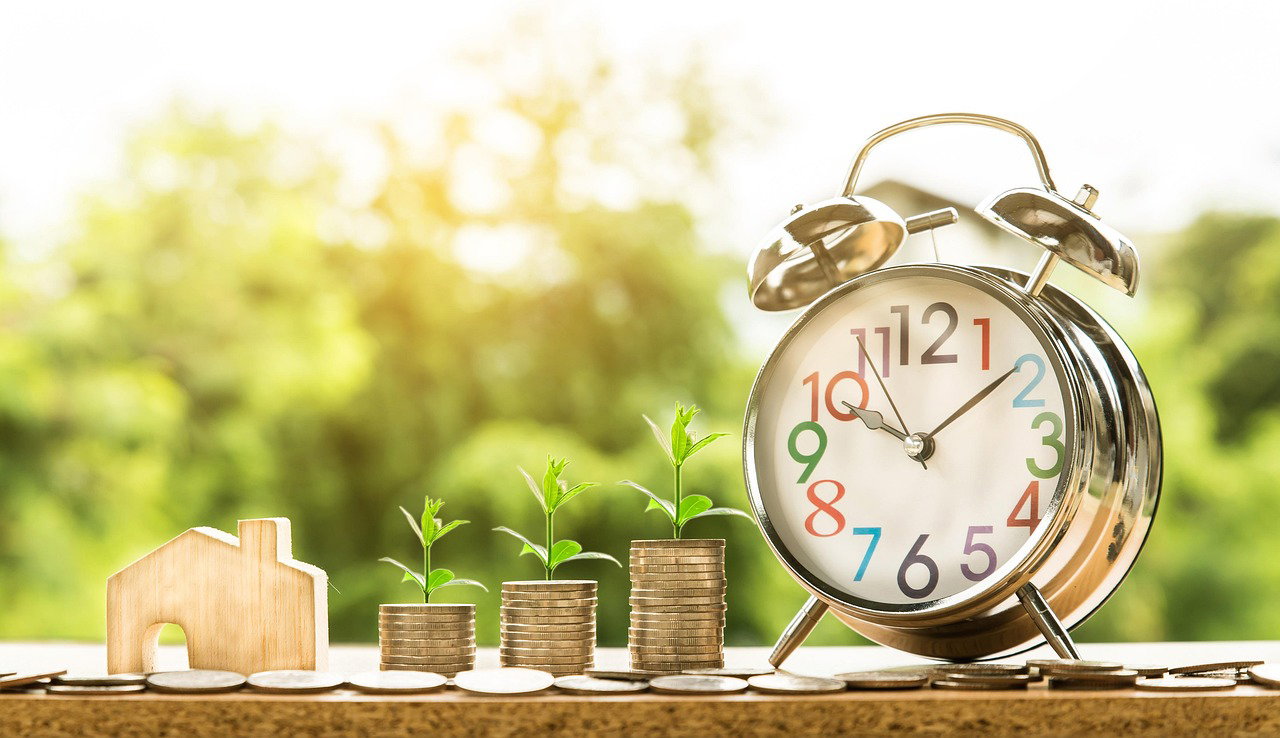 Why Profitable Small Businesses Go Broke: The Cash Flow vs. Profit Trap