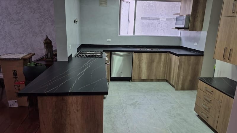 Acabados en Porcelanato