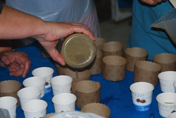 סדנת רוקחות טבעית - ללמוד להכין מוצרים בבית
מצמחי מרפא, צמחי גינה ,
מיצוי צמחים , הכנת של:
סבונים, סרום, משחה לכוויות,
משחת לבעיות עור, קרם יום\ לילה
ועוד....
4 מפגשים בני 3 שעות למפגש.
ניתן להזמין סדנה חוויתית