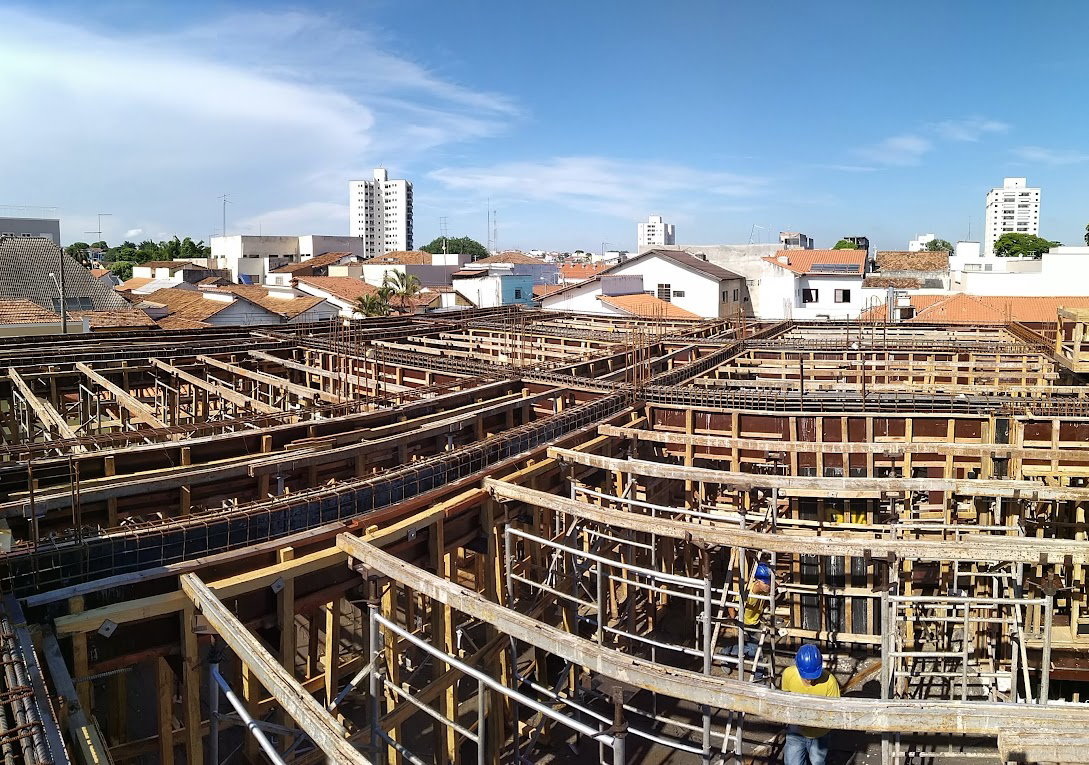 Edifício Comercial - Lodumor Center