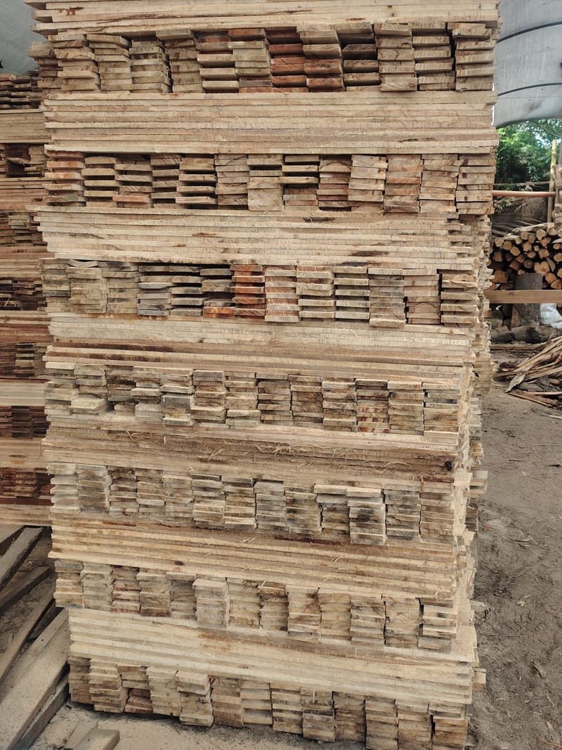 Tabla en eucalipto o pino