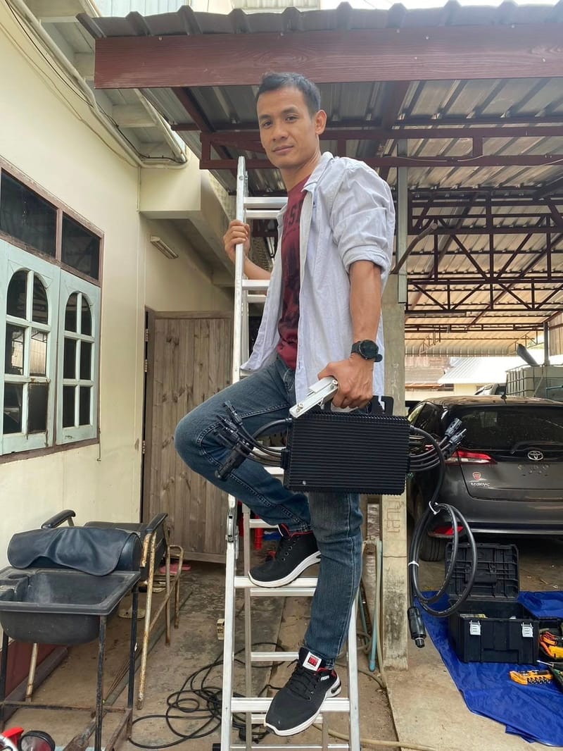 งานติดตั้งเพิ่มระบบโซลาร์เซลล์ Micro Inverter (ลูกค้ามีแอร์อยู่แล้ว) อ.เขมราฐ จ.อำนาจเจริญ