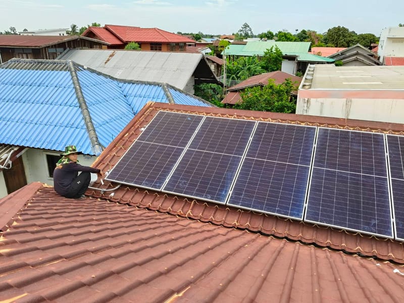 งานติดตั้งโซลาร์เซลล์ Off-Grid 6Kw. (Inverter HANDURO)