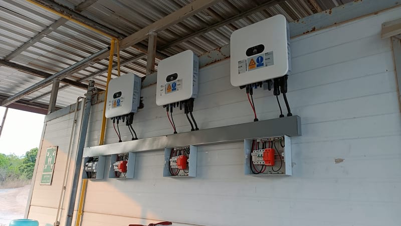 งานติดตั้งโซลาร์เซลล์ 15Kw. บ่อหินบุษยาคอนกรีต อ.เขมราฐ จ.อำนาจเจริญ