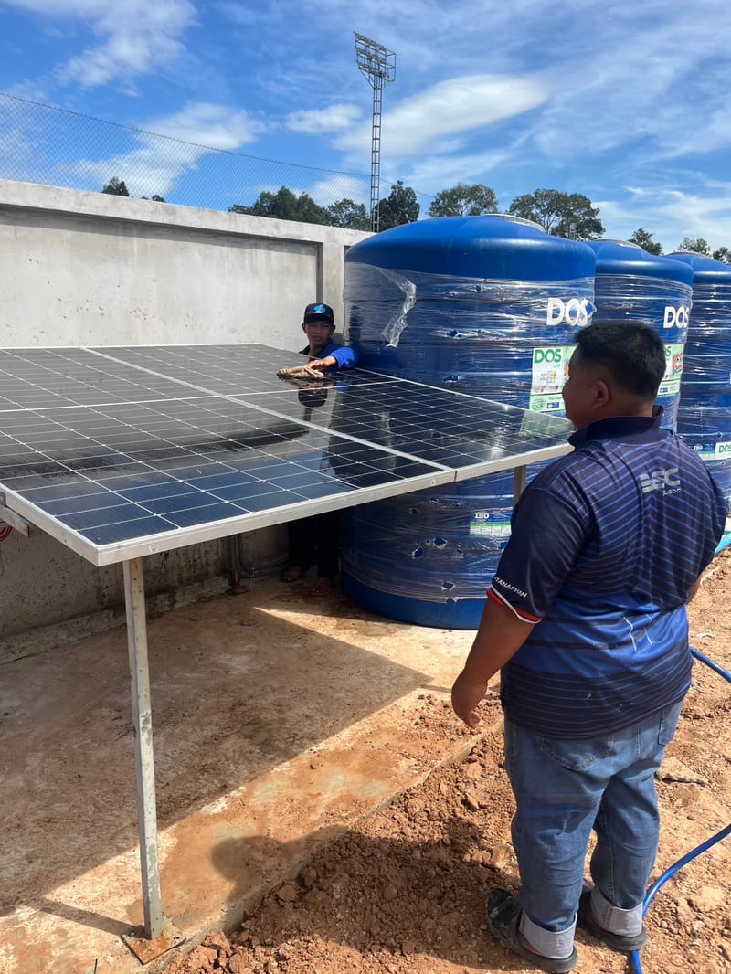 งานย้ายแผงโซล่าเซลล์และเพิ่มเติมติดตั้งระบบ Solar Pump สนามฟุตบอลACC 