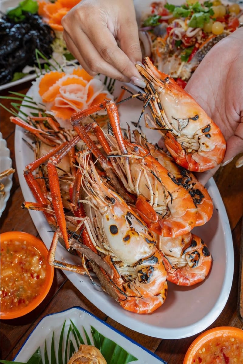 กุ้งแม่น้ำเผาตัวเป้นๆสดๆ