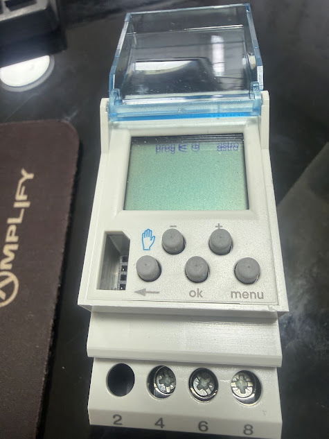 לוחות ומתקנים