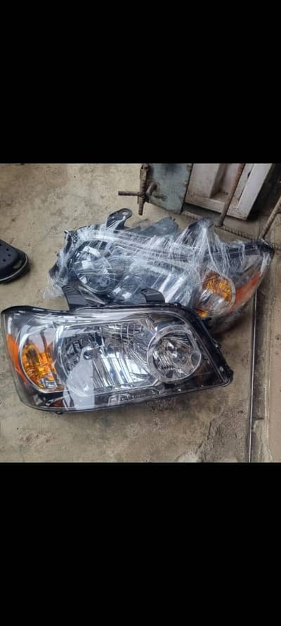 Headlight Toyota Highlander 2005  #120,000NGN