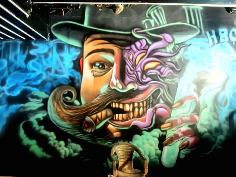 Hukka Baar Graffiti