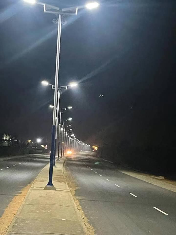 Solar Street Light Installation 