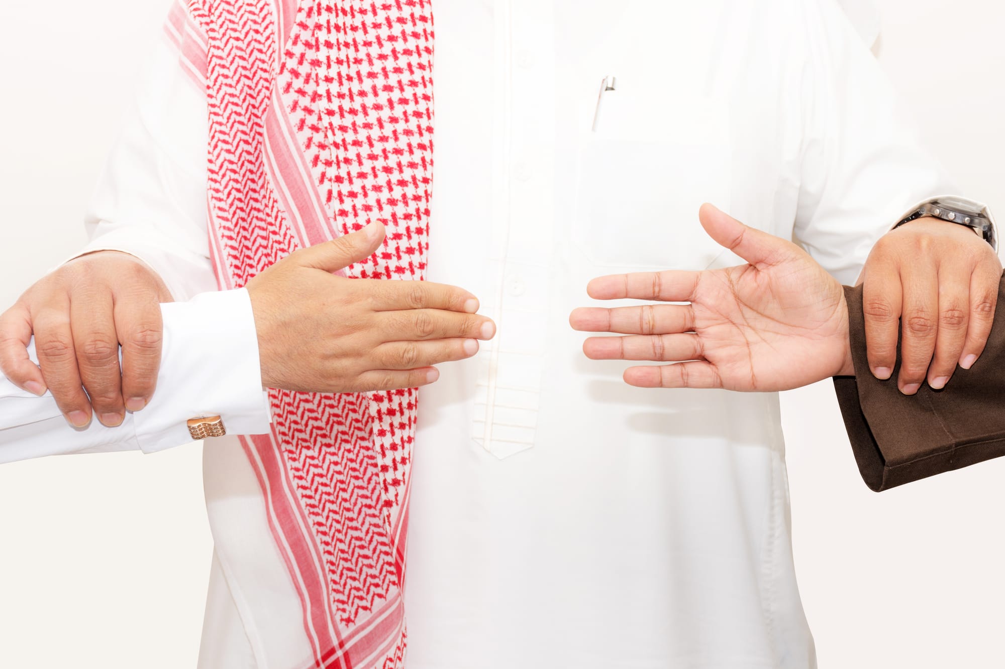 التحكيم التجاري… لماذا أصبح الخيار الأول للشركات؟