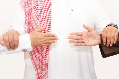 التحكيم التجاري… لماذا أصبح الخيار الأول للشركات؟