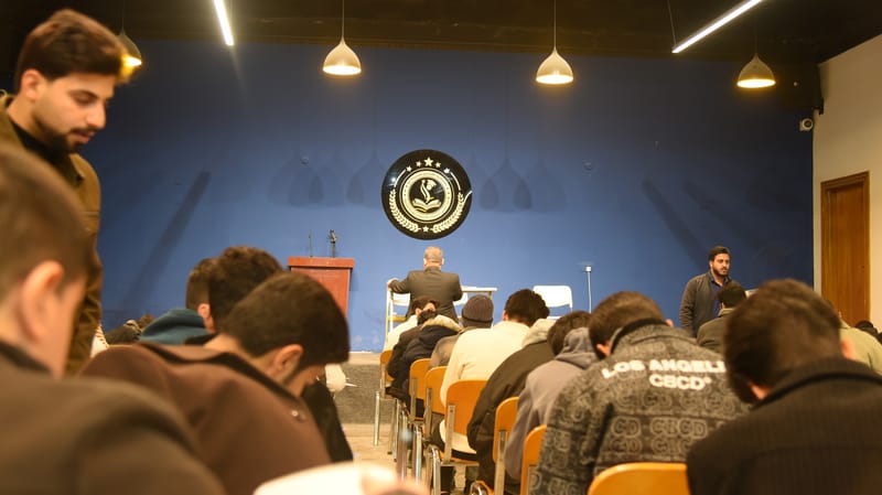 برامج دراسية متكاملة