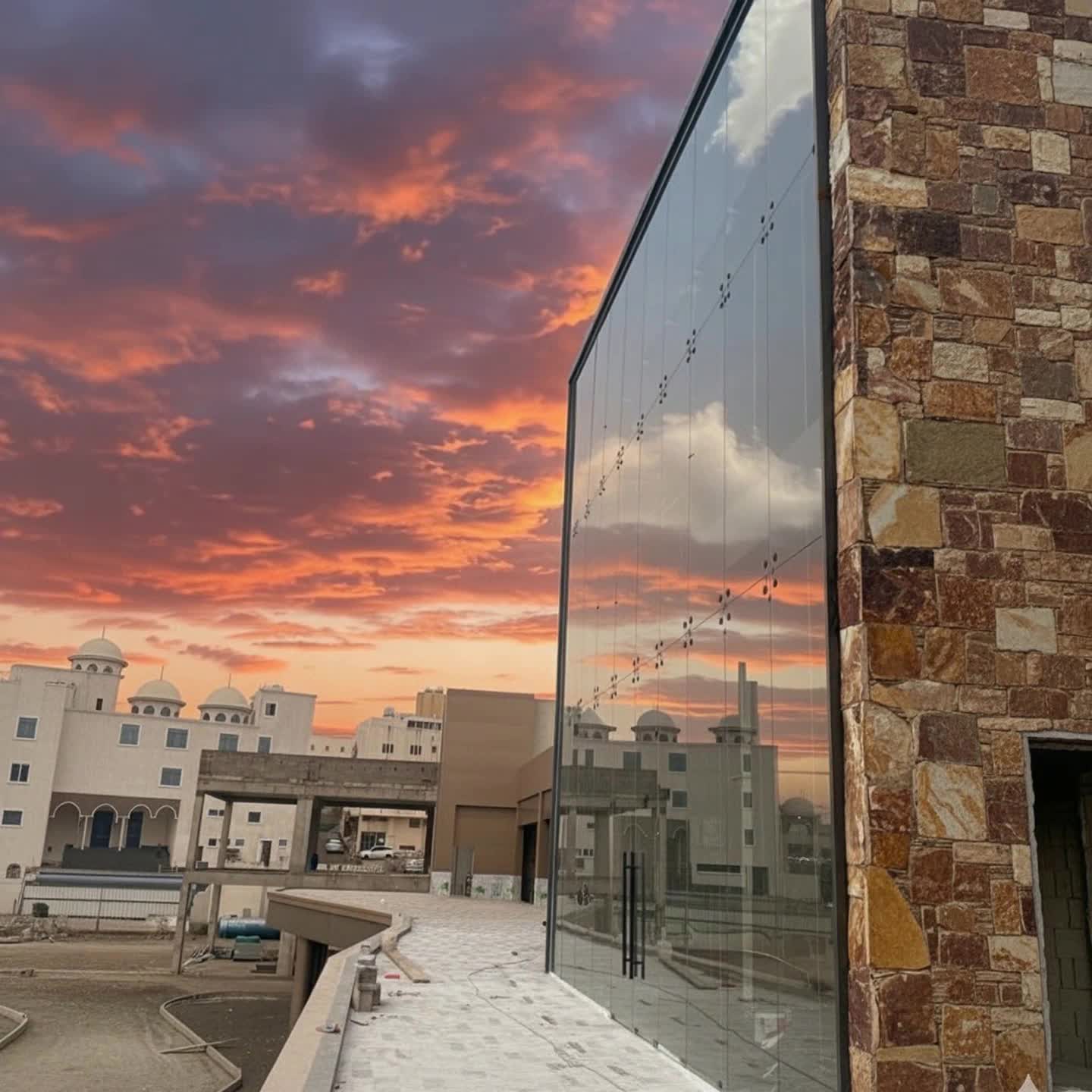 مول الحياه بلازا