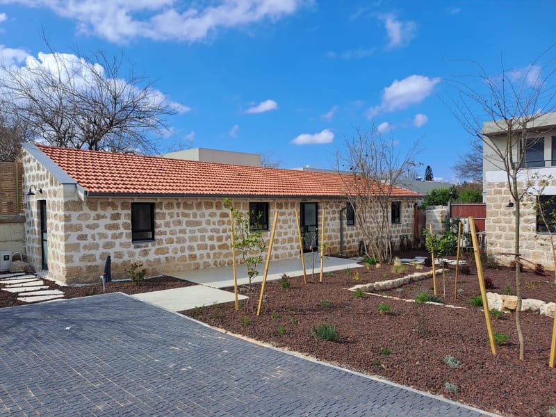 שימור מבנים ואתרים היסטוריים, הכנת תיקי תיעוד, ליווי פרוייקטים ועוד