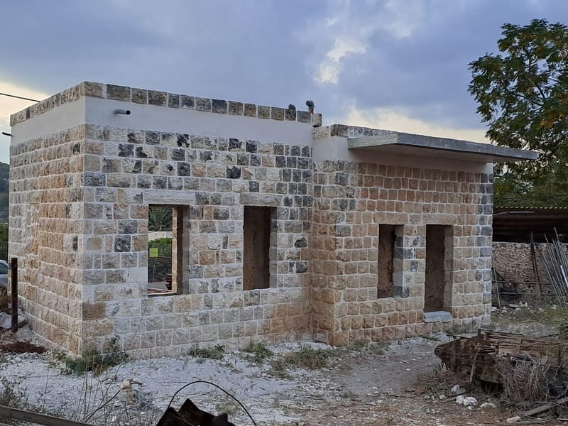 שימור מבנים ואתרים היסטוריים, הכנת תיקי תיעוד, ליווי פרוייקטים ועוד