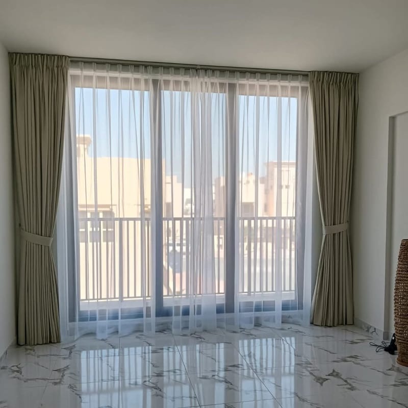 Hook Style Curtain 
