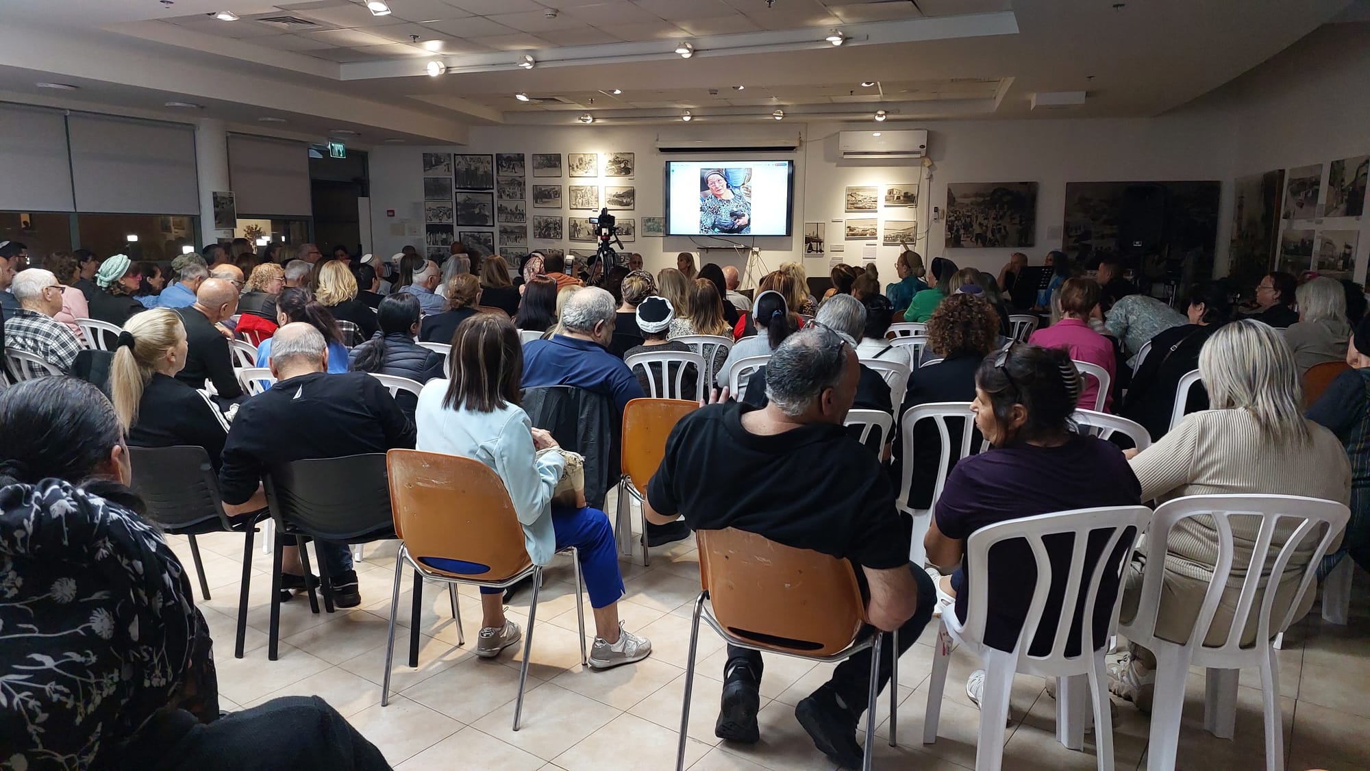 השקת הספר 'אליה וקוץ בה' מאת ברוריה אלגרבלי 25/11/2025 ב'יד לבנים' טבריה