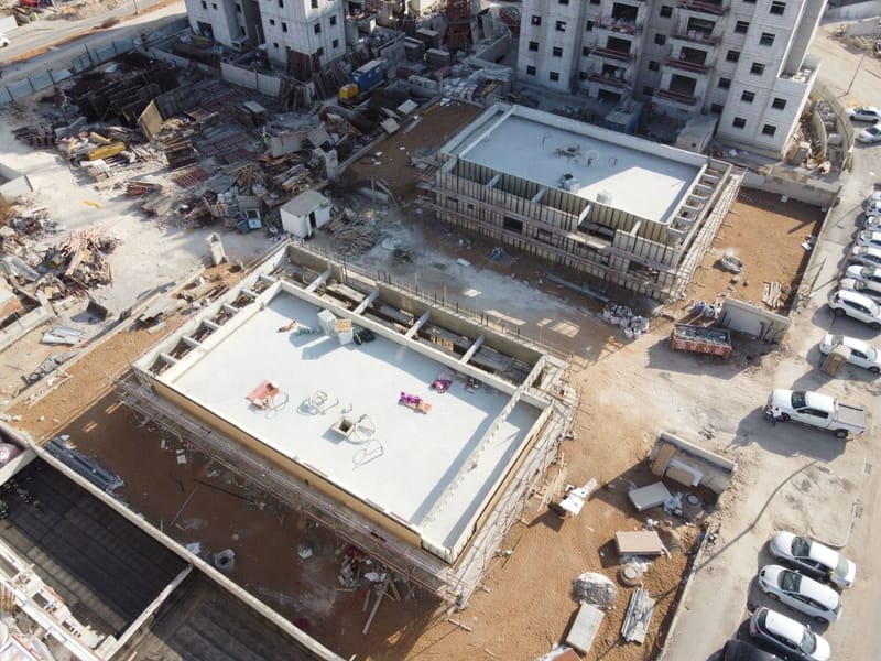 הקמת מתחם גני ילדים רחל המשוררת ונעמי שמר , יבנה 