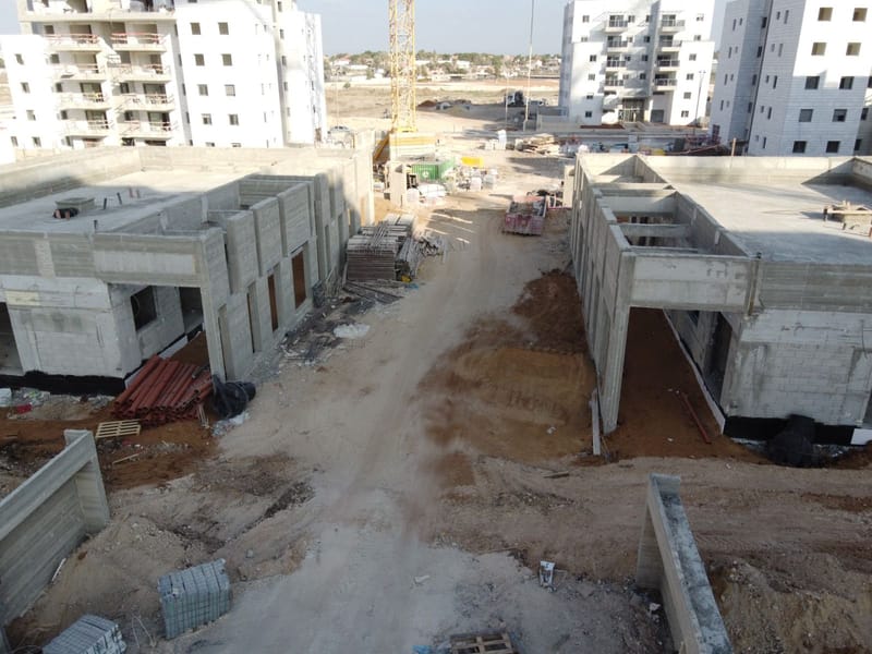 הקמת מתחם גני ילדים רחל המשוררת ונעמי שמר , יבנה 