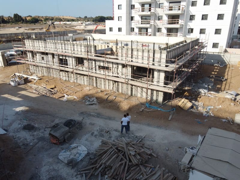 הקמת מתחם גני ילדים רחל המשוררת ונעמי שמר , יבנה 