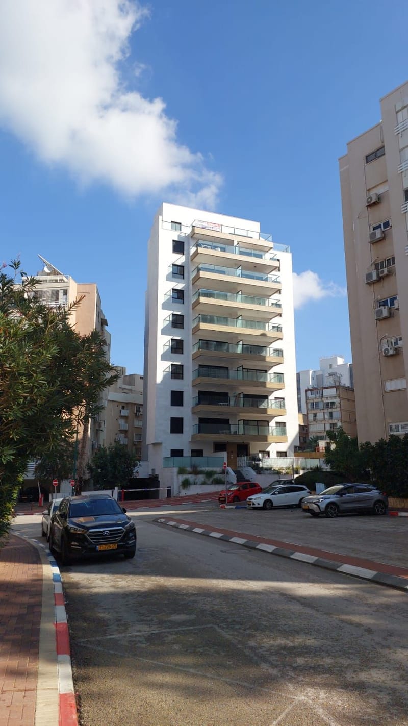 מזמין העבודה: קבוצת רכישה