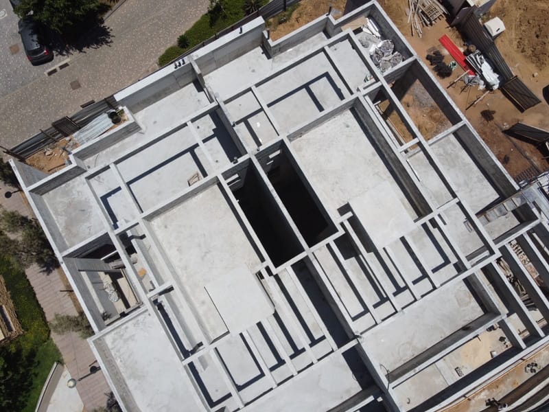 מזמין העבודה: שלמה פרישמן ואבנר שמר.