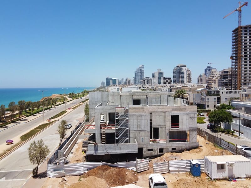 מזמין העבודה: שלמה פרישמן ואבנר שמר.