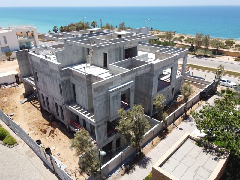 מזמין העבודה: שלמה פרישמן ואבנר שמר.