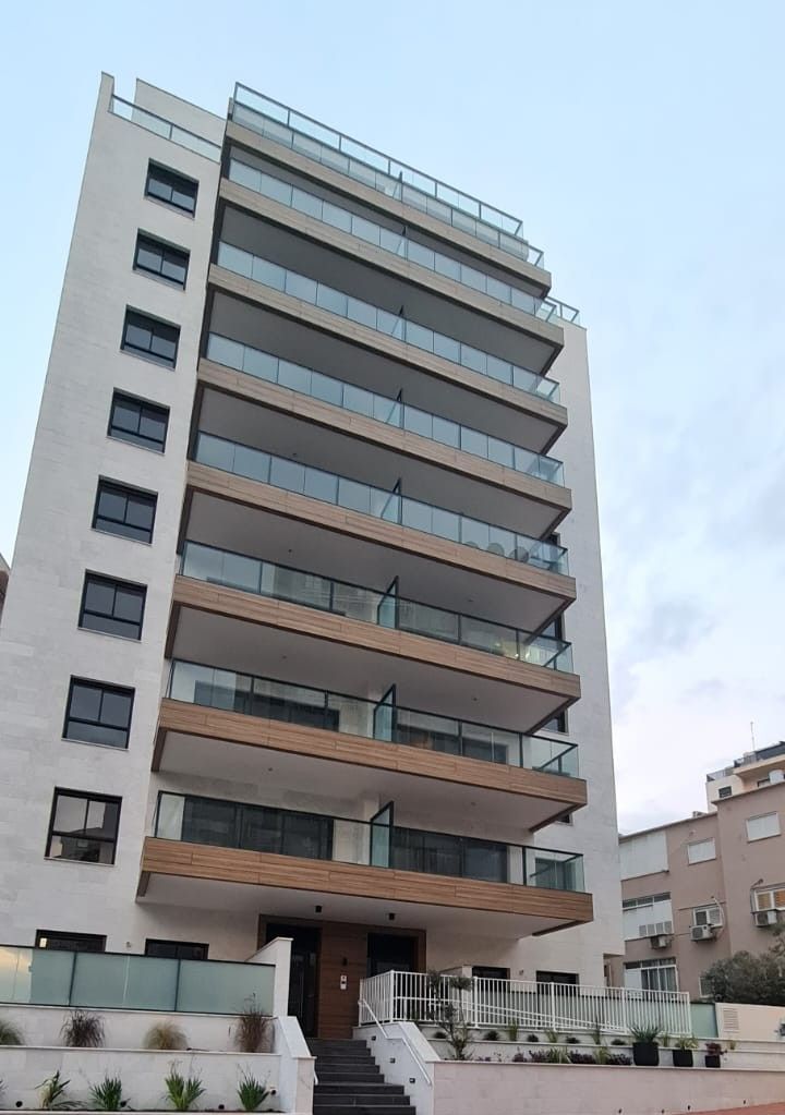 מזמין העבודה: קבוצת רכישה