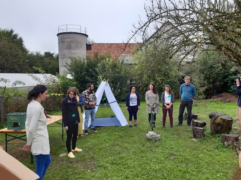 Pro-bono and non-monetary envolvement