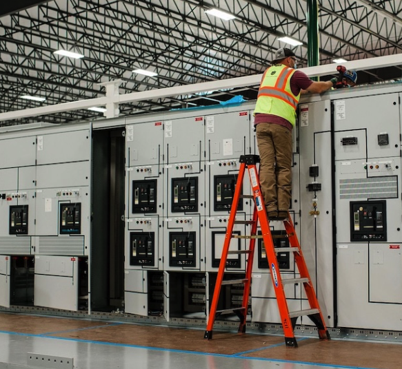 How many kinds of data centers are there?