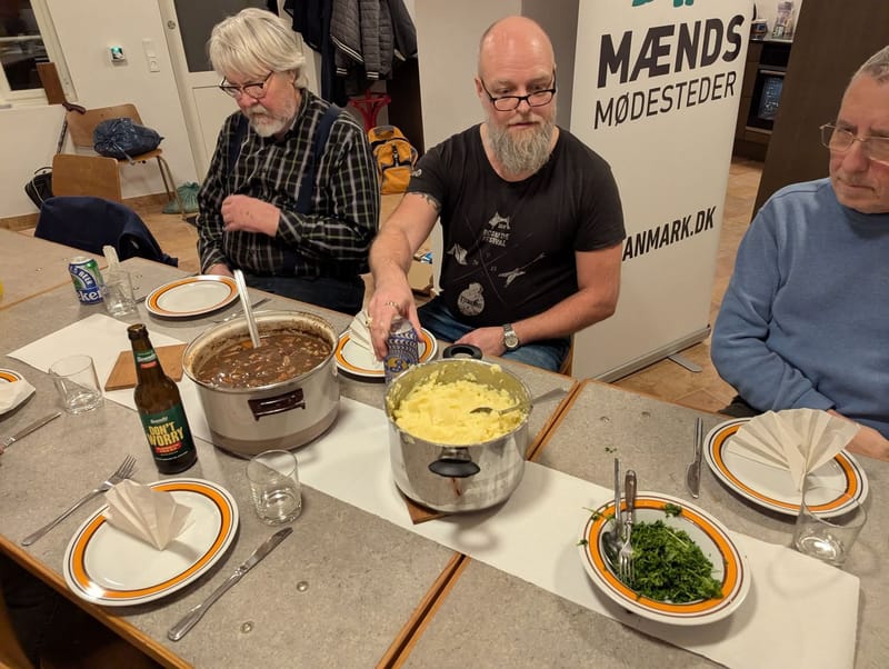 MÆNDS HELTH WEEK FÆLLESSPISNING - GRILL I HAVEN