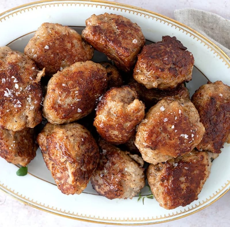 FRIKADELLER M. SKVALDERKÅL