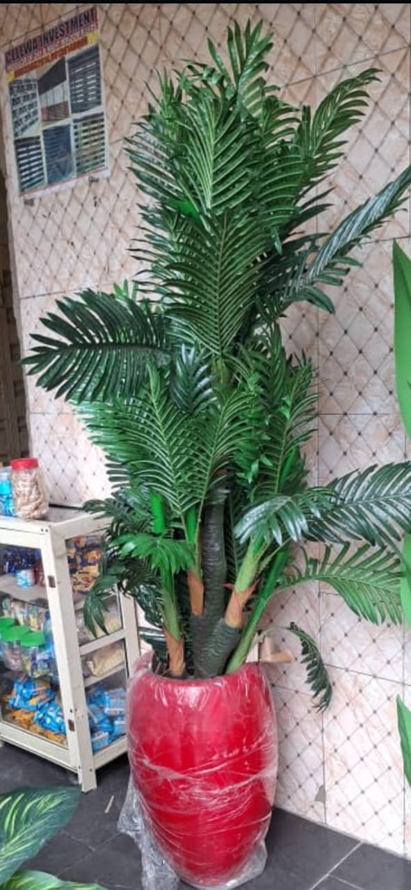 High-quality flower vase and flower