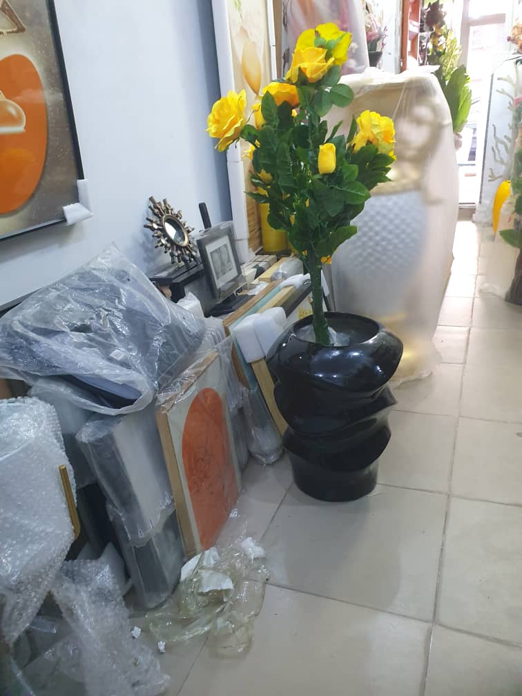 High-quality flower vase and flower