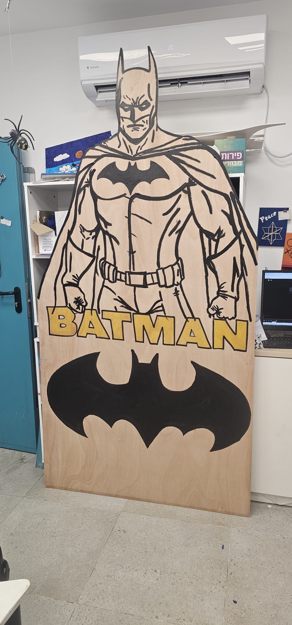 דמויות ותפאורה לפורים