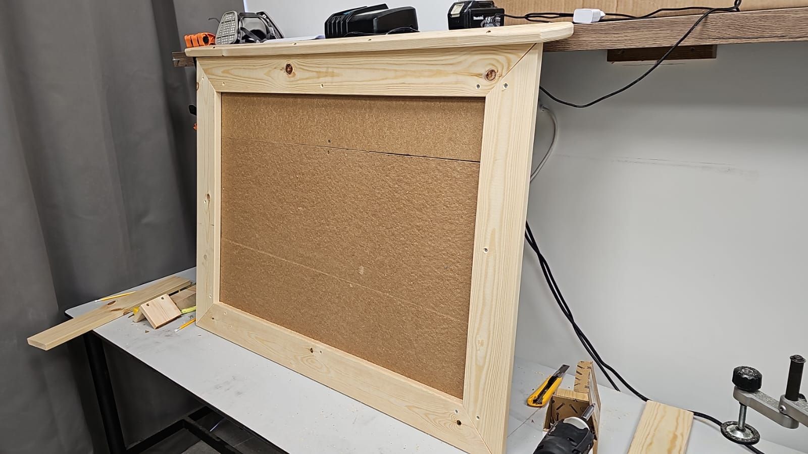 בניית לוח מודעות