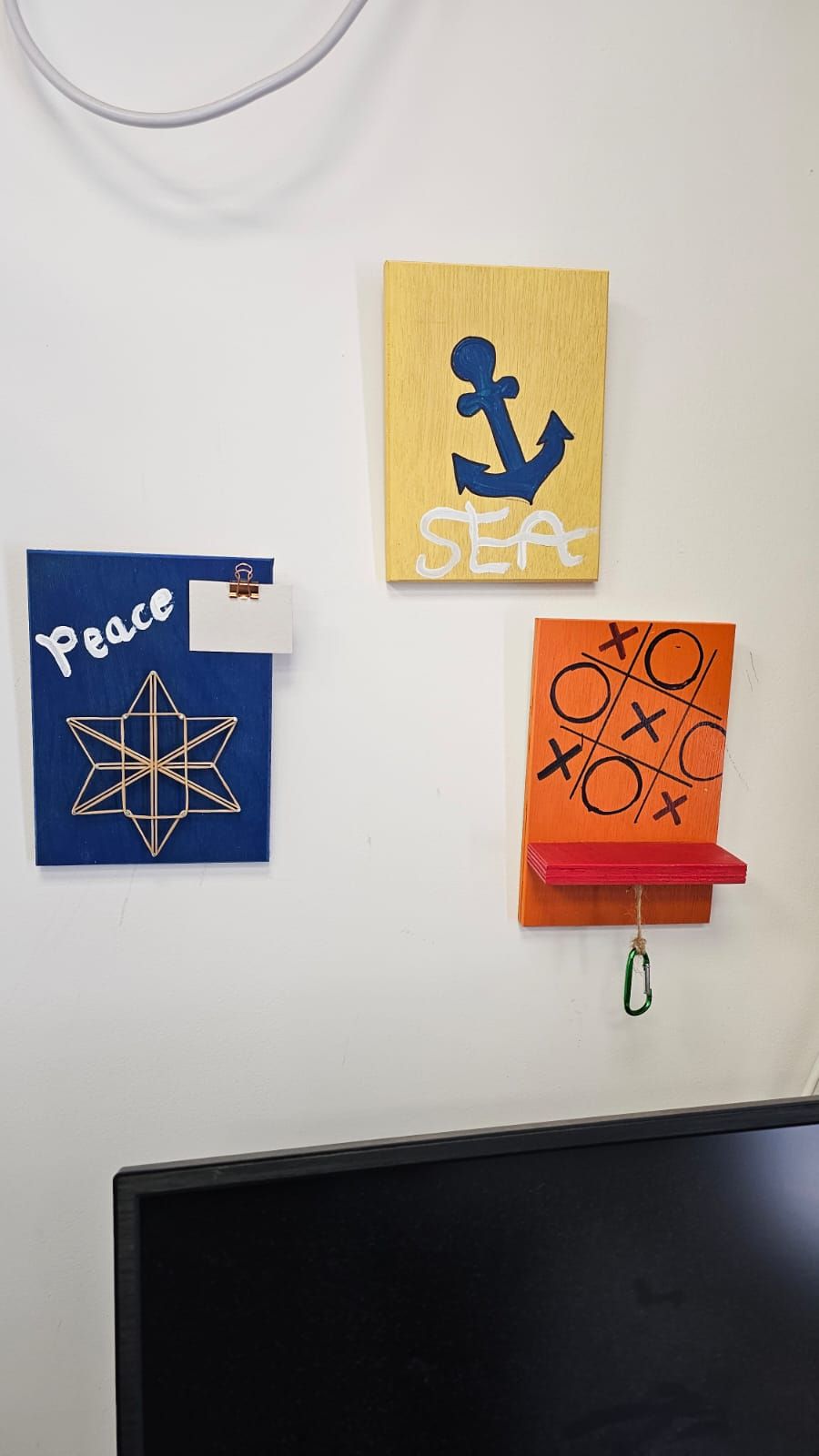 עבודת תליה מעץ