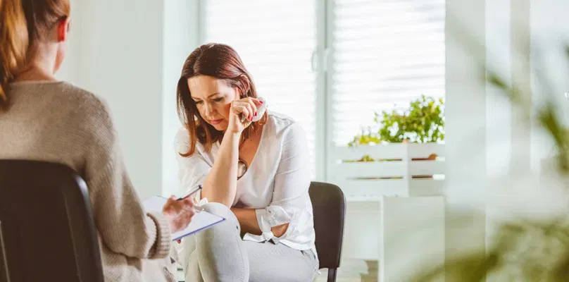 NEDOSTATAK KVALITETNE PSIHOLOŠKE POMOĆI OSOBAMA S INVALIDITETOM-NEVIDLJIVA KRIZA KOJA TRAJE DESETLJEĆIMA