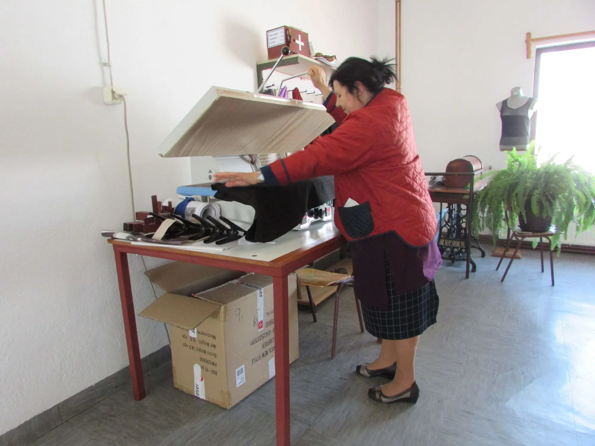 ZAPOŠLJAVANJE OSOBA S INVALIDITETOM U INTEGRATIVNIM I ZAŠTITNIM RADIONICAMA