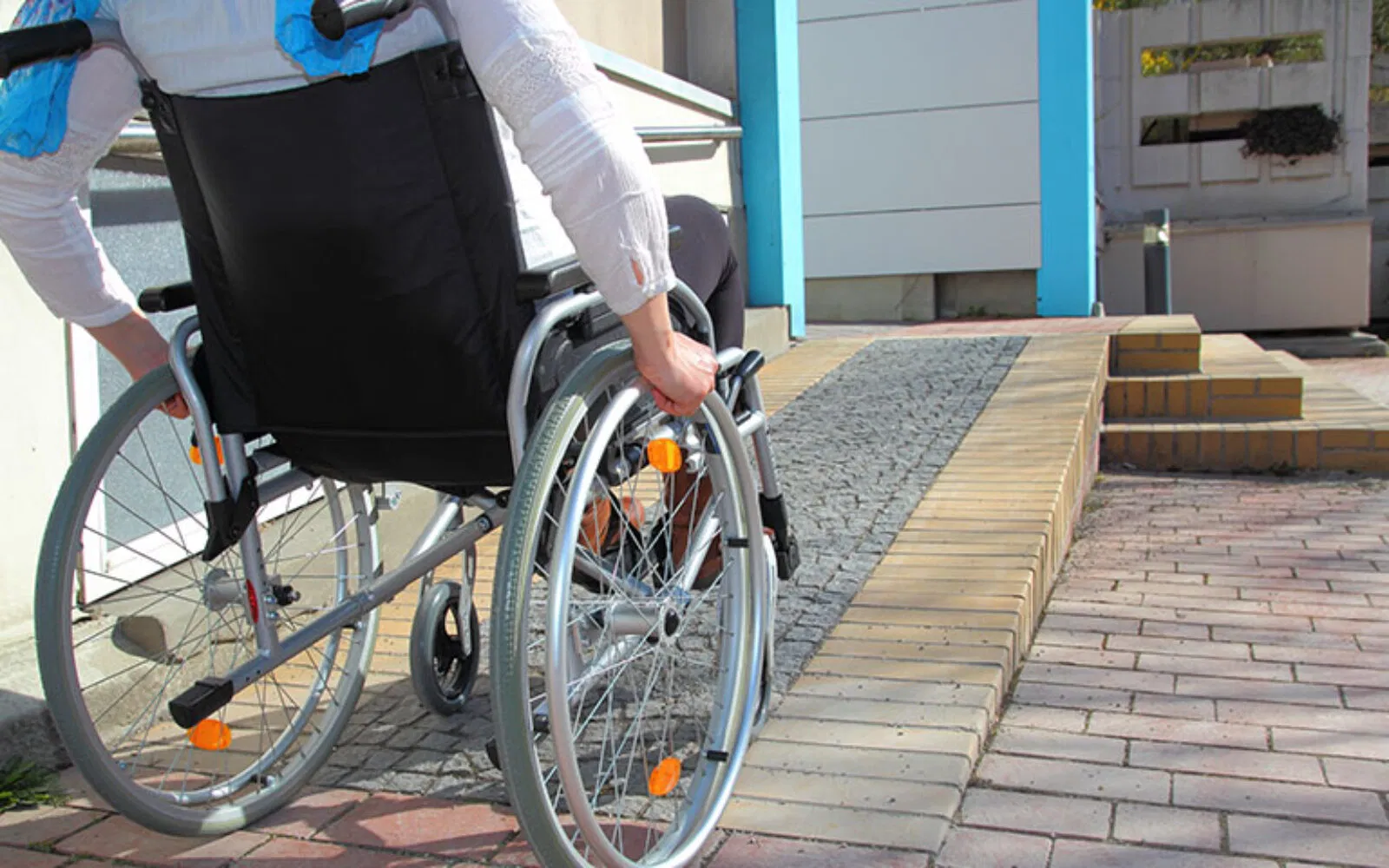 KVALITETNA PRILAGODBA RADNOG MJESTA OSOBAMA S INVALIDITETOM KAO VAŽAN UVJET ZA NJIHOVU BOLJU RADNU UČINKOVITOST