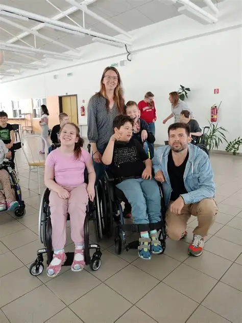 ULOGA MAJKE I OCA U ZAJEDNIČKOJ BRIZI O DJETETU S TEŠKOĆAMA U
RAZVOJU I OSOBAMA S INVALIDITETOM
