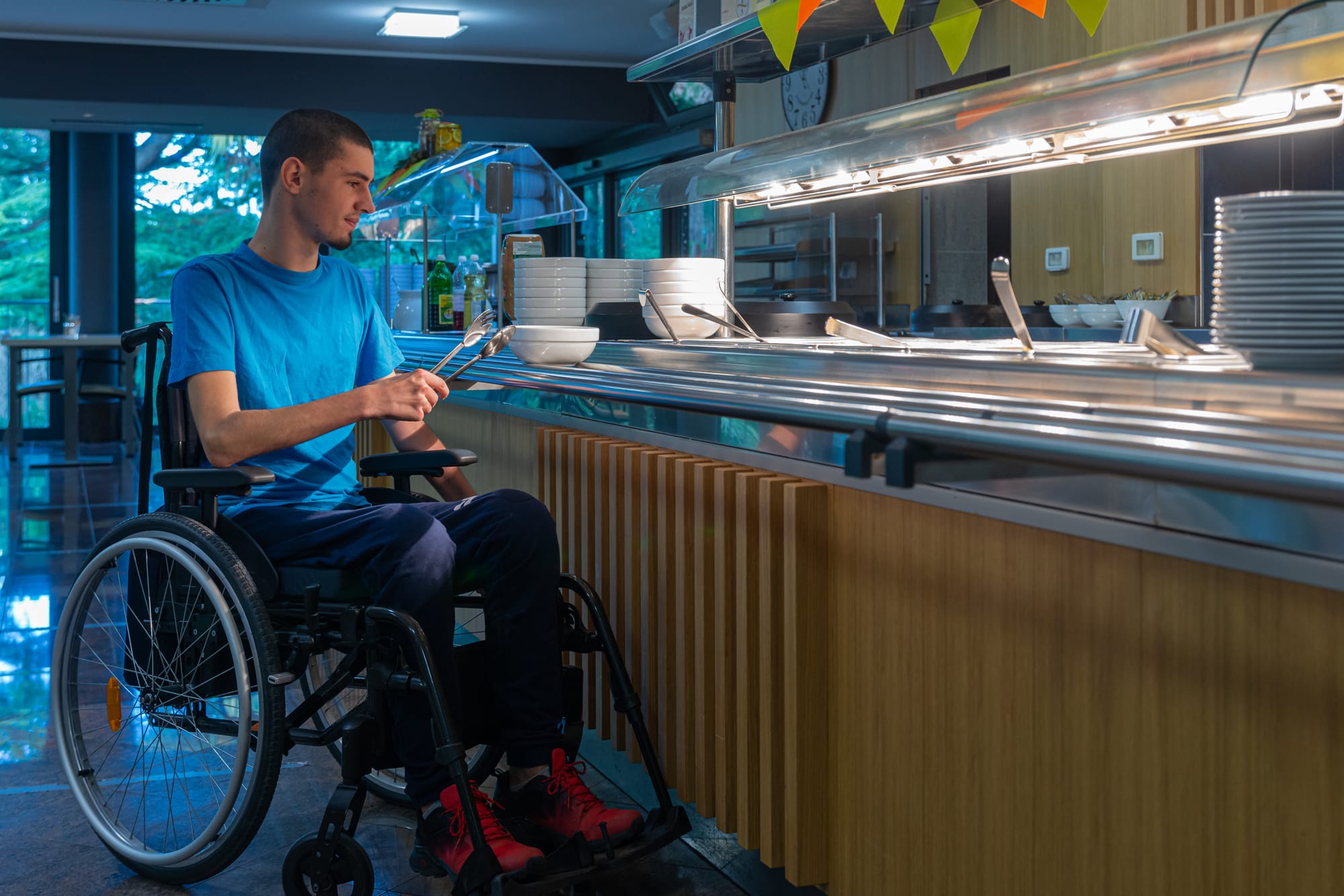 ARHITEKTONSKA I GASTRONOMSKA PRILAGODBA REATORANA  REDOTELJIMA  DJECE S TEŠKOĆAMA U RAZVOJU I OSOBAMA S INVALIDITETOM