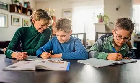NEDOPUTIVO DA JEDNA OSOBA MOŽE SAMOVOLJNO OSPORITI UPIS DJETETA U ŠKOLU .